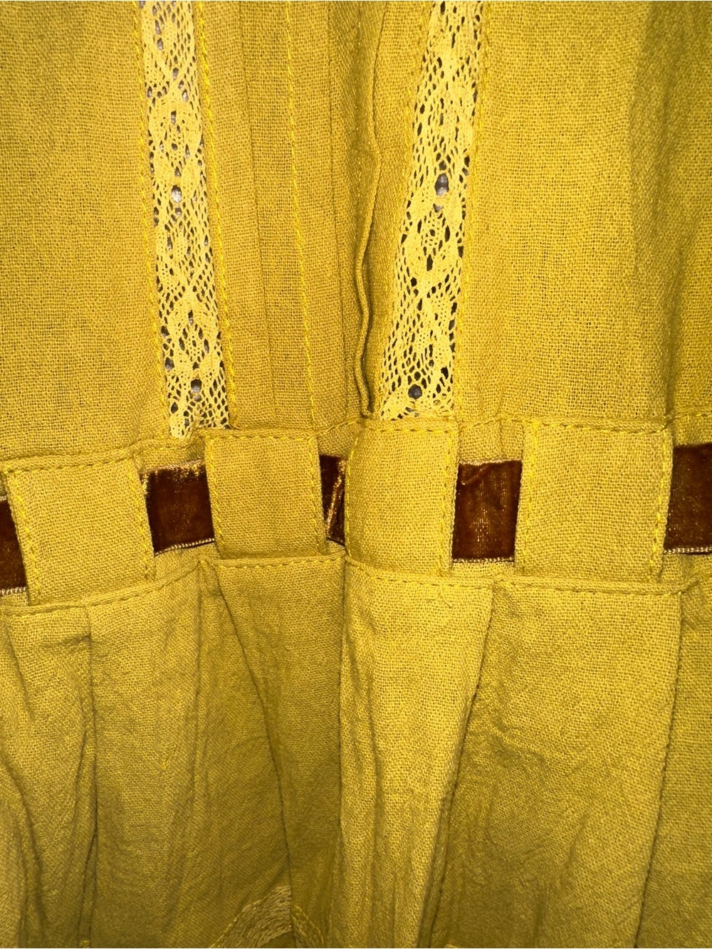 Chartreuse Green Vintage-Inspired Lace Trim Dress - Picture 9 of 11